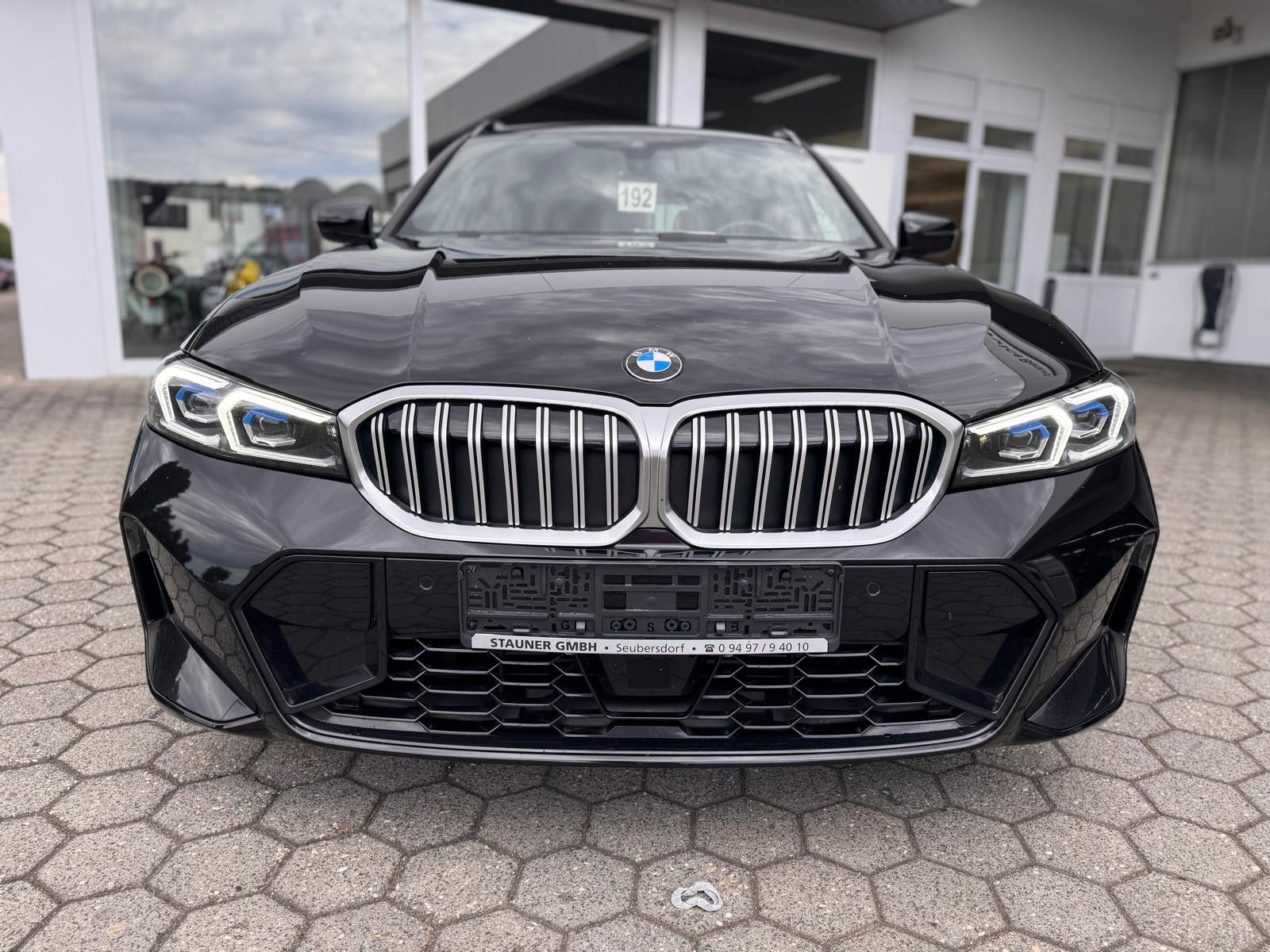 BMW 320 d Touring M-Sport - Samsaru's Car Outlet