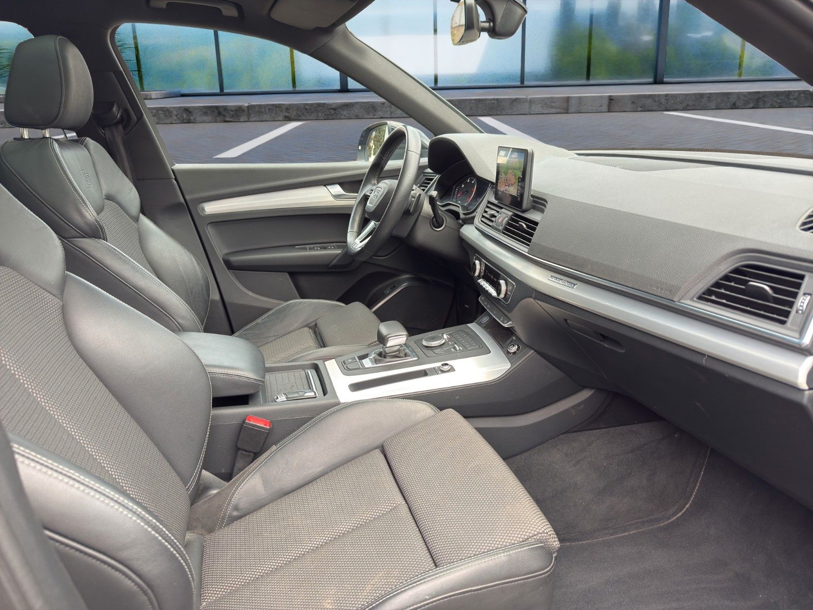 Audi Q5 40 TDI quattro S- Line Sport Hybrid - Samsaru's Car Outlet
