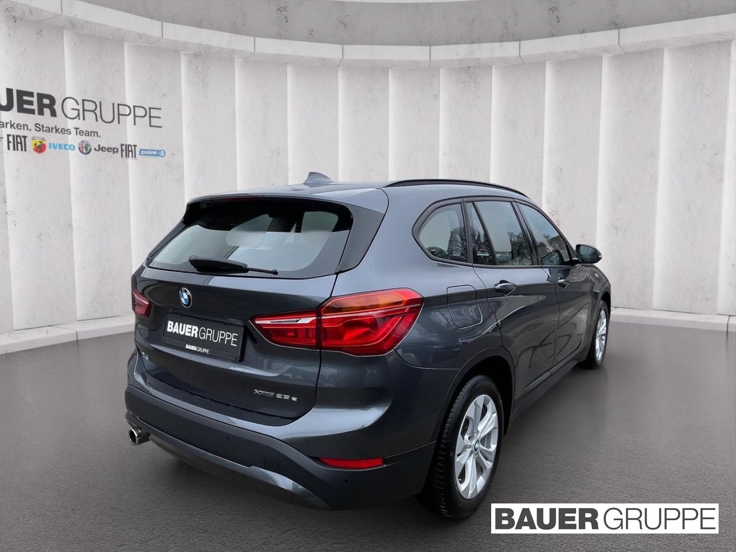 BMW X1 xDrive25e Memory Sportsitze Komfortzugang - Samsaru's Car Outlet