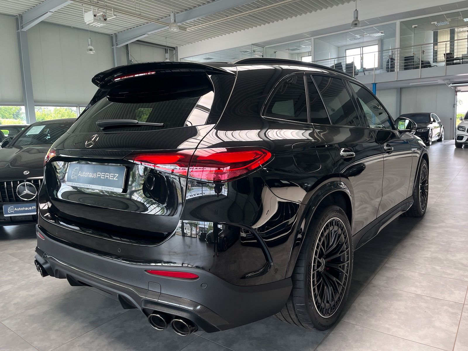 Mercedes-Benz GLC 43 AMG 4M Premium Plus - Samsaru's Car Outlet