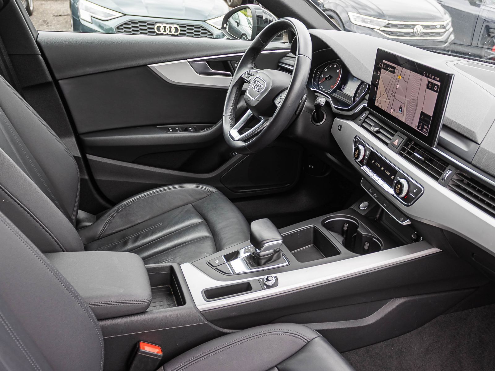 Audi A4 Avant 35TFSI Stronic - Samsaru's Car Outlet