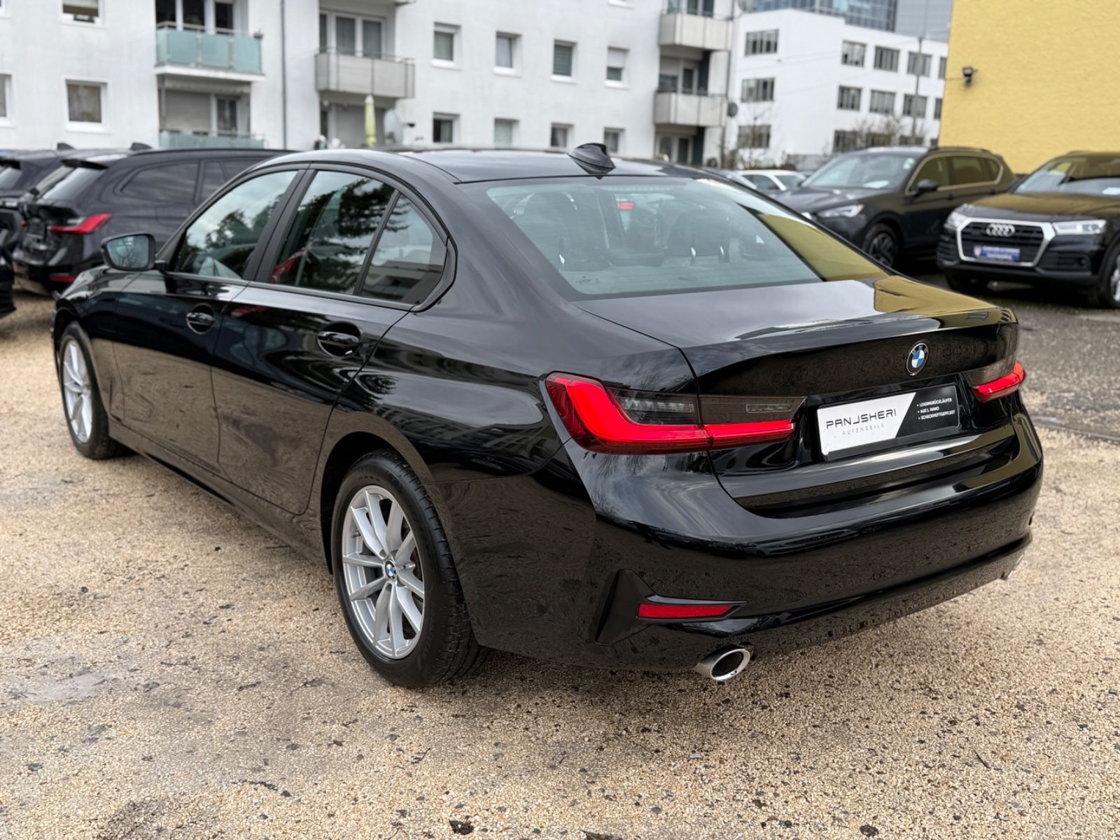 BMW 320d xDrive Lim Aut Leder LED Navi