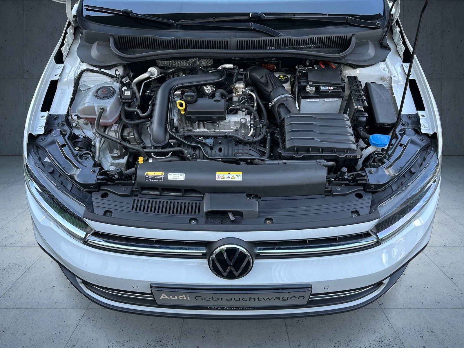 Volkswagen Polo Style 1.0 TSI DSG - Samsaru's Car Outlet