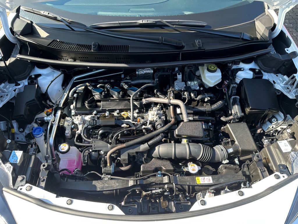 Toyota Yaris Cross AWD-i Team D