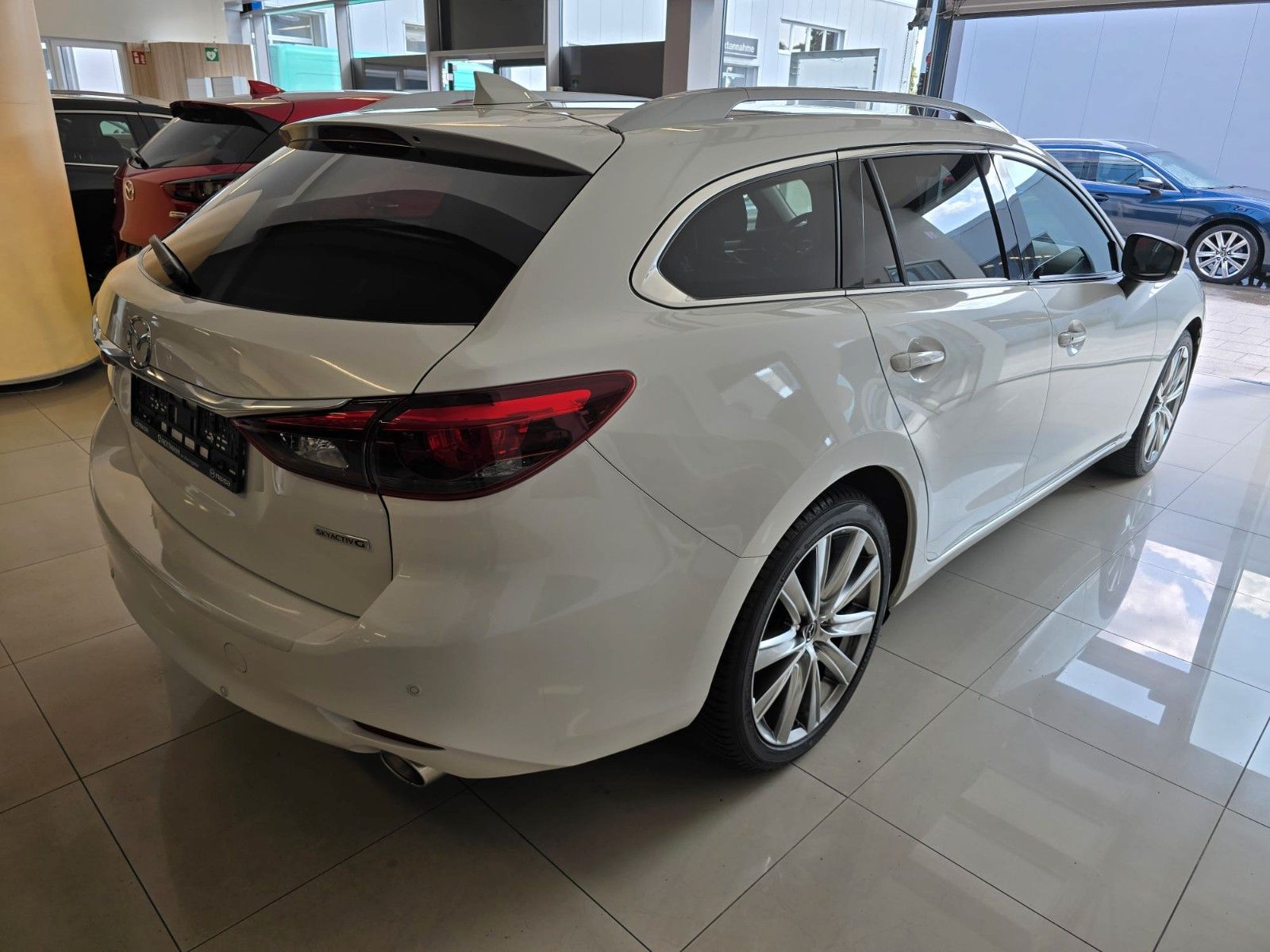 Mazda 6 Kombi Exclusive-Line *HUD*BOSE*SB*LEDER*360°