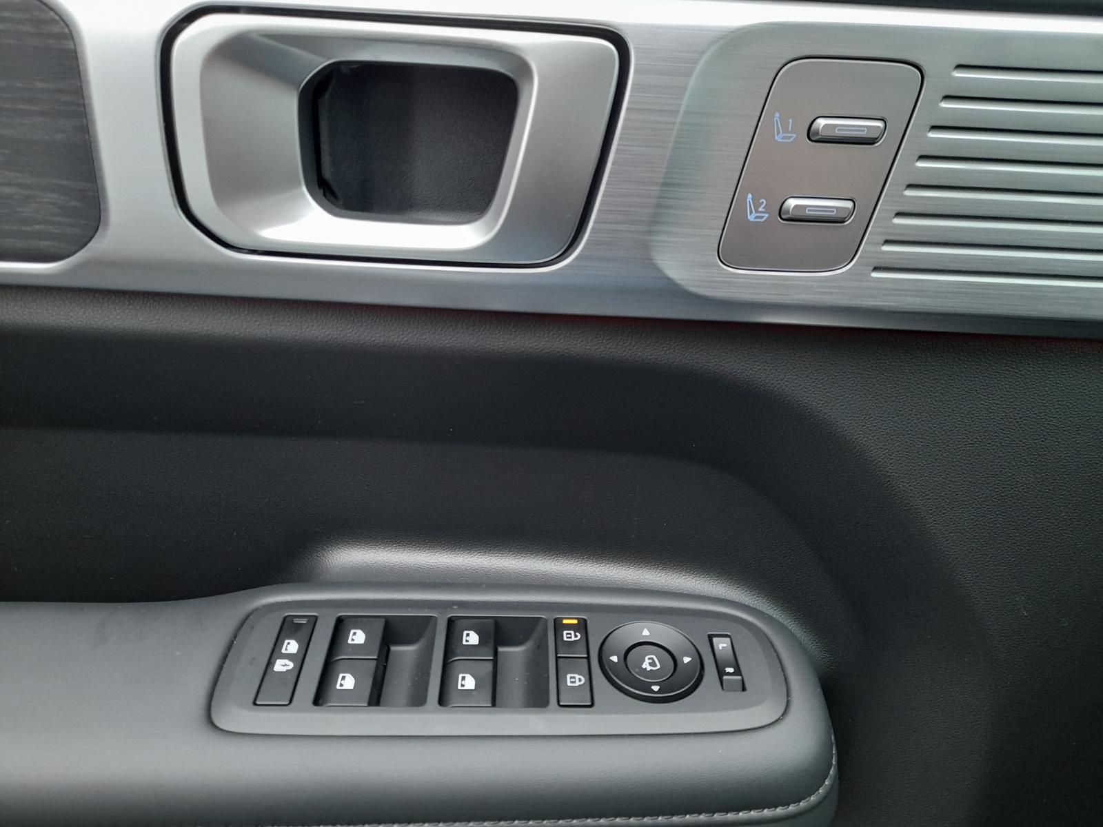 Hyundai SANTA FE 1.6 HEV 4WD - Samsaru's Car Outlet