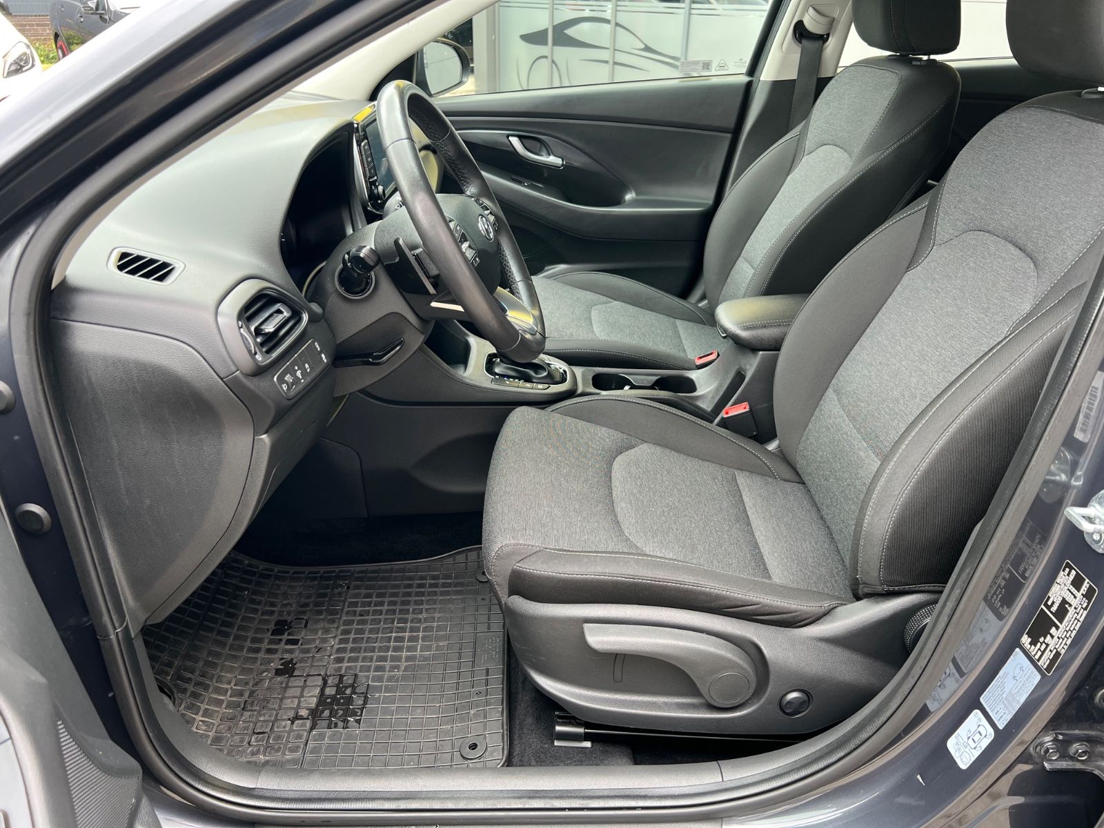Hyundai i30 Trend Mild-Hybrid - Samsaru's Car Outlet