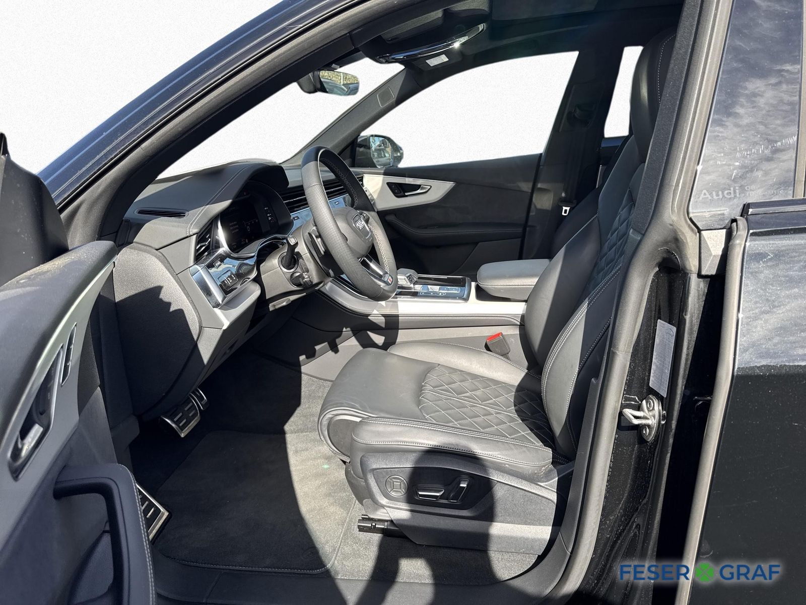 Audi Q8 50 TDI qu 2x S line AHK PANO LUFT STANDHZG.