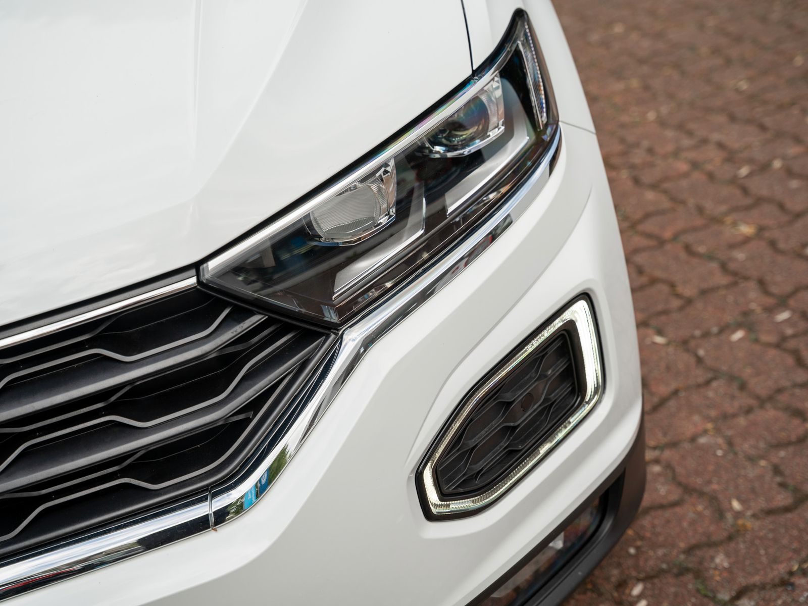 Volkswagen T-ROC Sport 1.5 TSI - Samsaru's Car Outlet