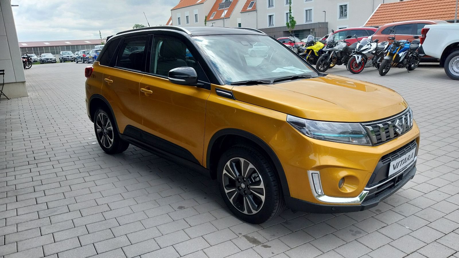 Suzuki Vitara 1.4 BOOSTERJET Hybrid Comfort+ Allgrip - Samsaru's Car Outlet