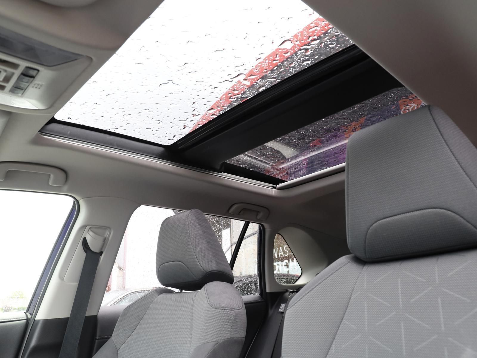 Toyota RAV 4 RAV4 2.5 VVT-i Hybrid Club 4x4 - Samsaru's Car Outlet