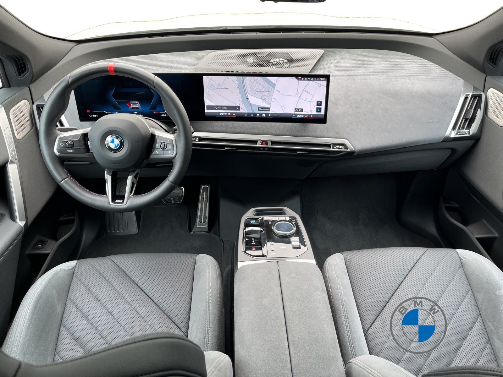 BMW iX M70 xDrive 23" Pano Sky DA/PA Prof. AHK