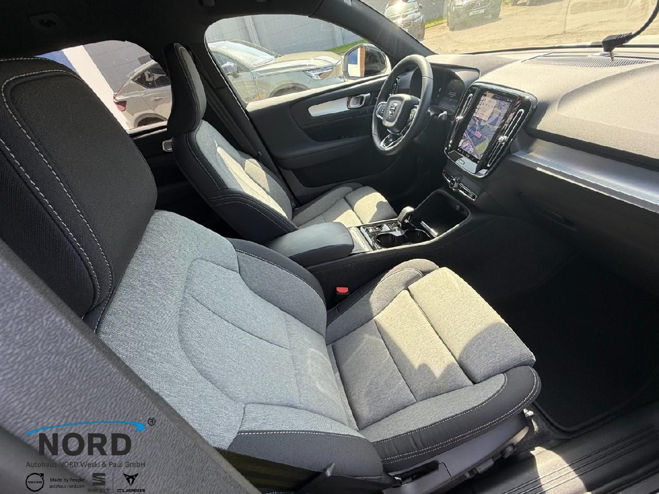 Volvo XC40 B3 Plus Dark 2WD/AHK/Blis/ACC/Licht-P.