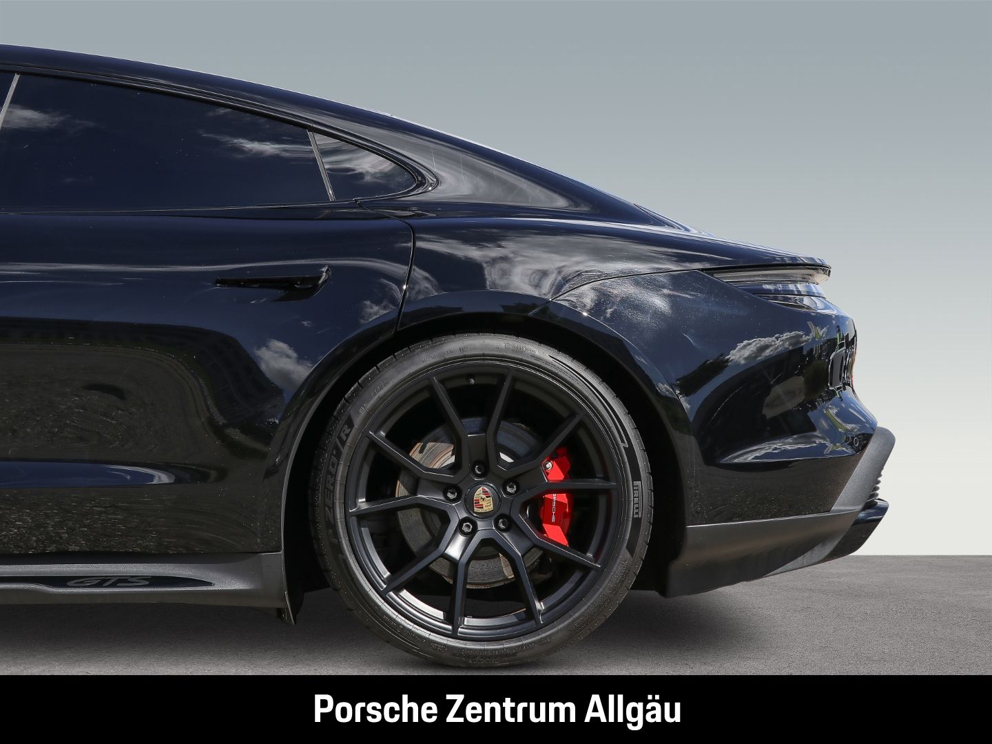 Porsche Taycan GTS BOSE Luftfederung Panorama InnoDrive