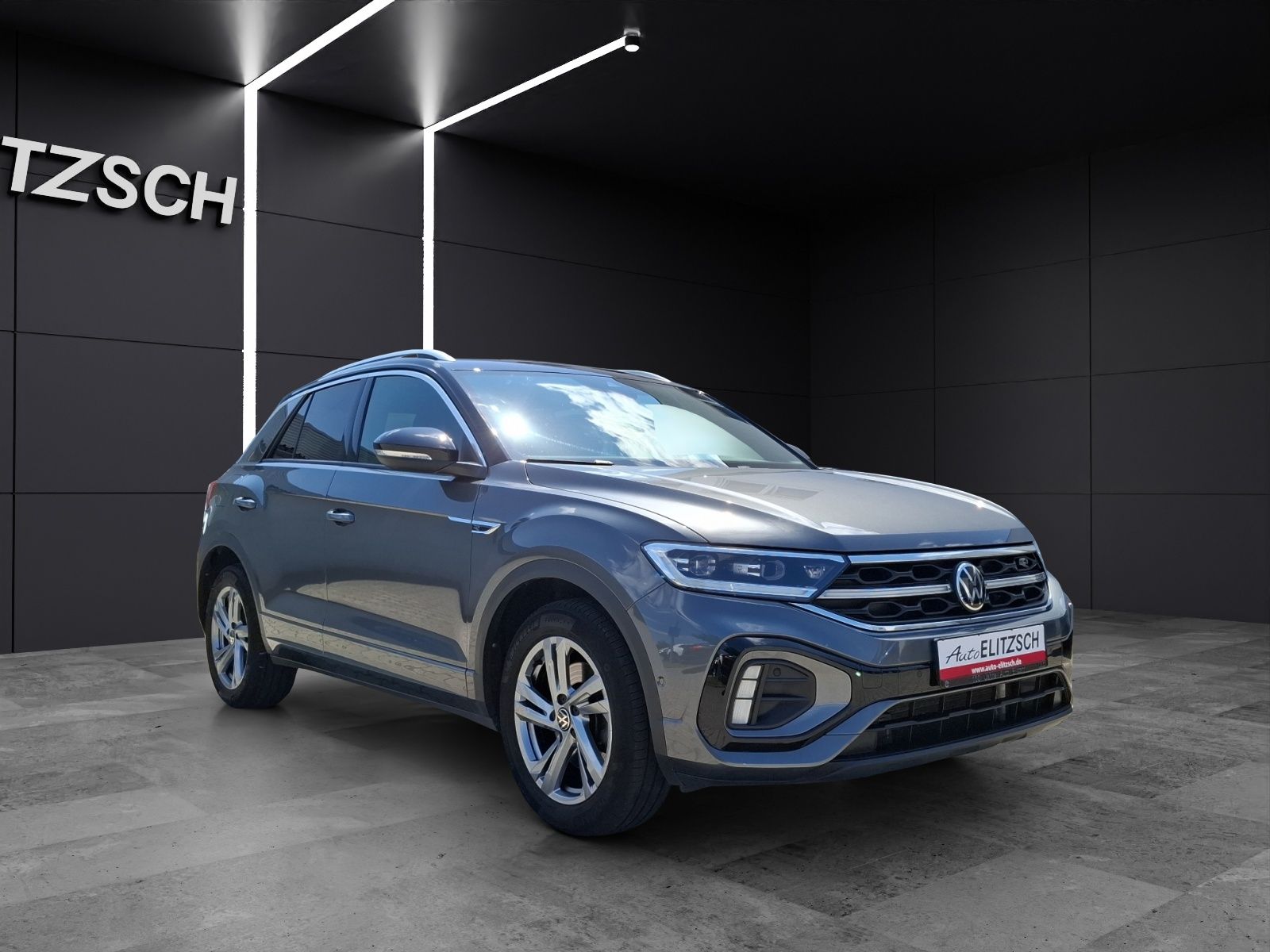 Volkswagen T-Roc TSI R-Line DSG 4M - Samsaru's Car Outlet