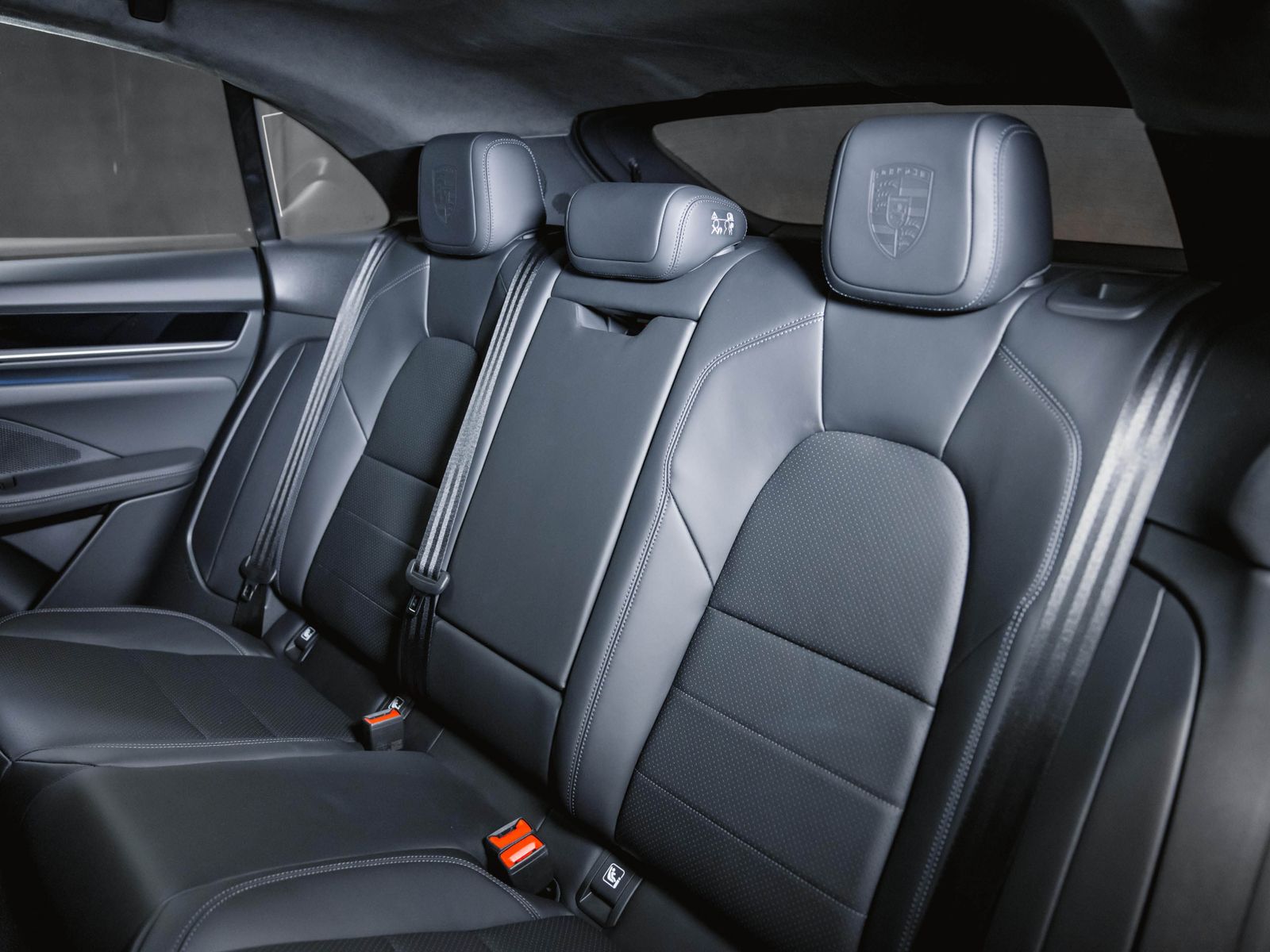 Porsche Macan 4S Electric Sport Chrono Panoramadach