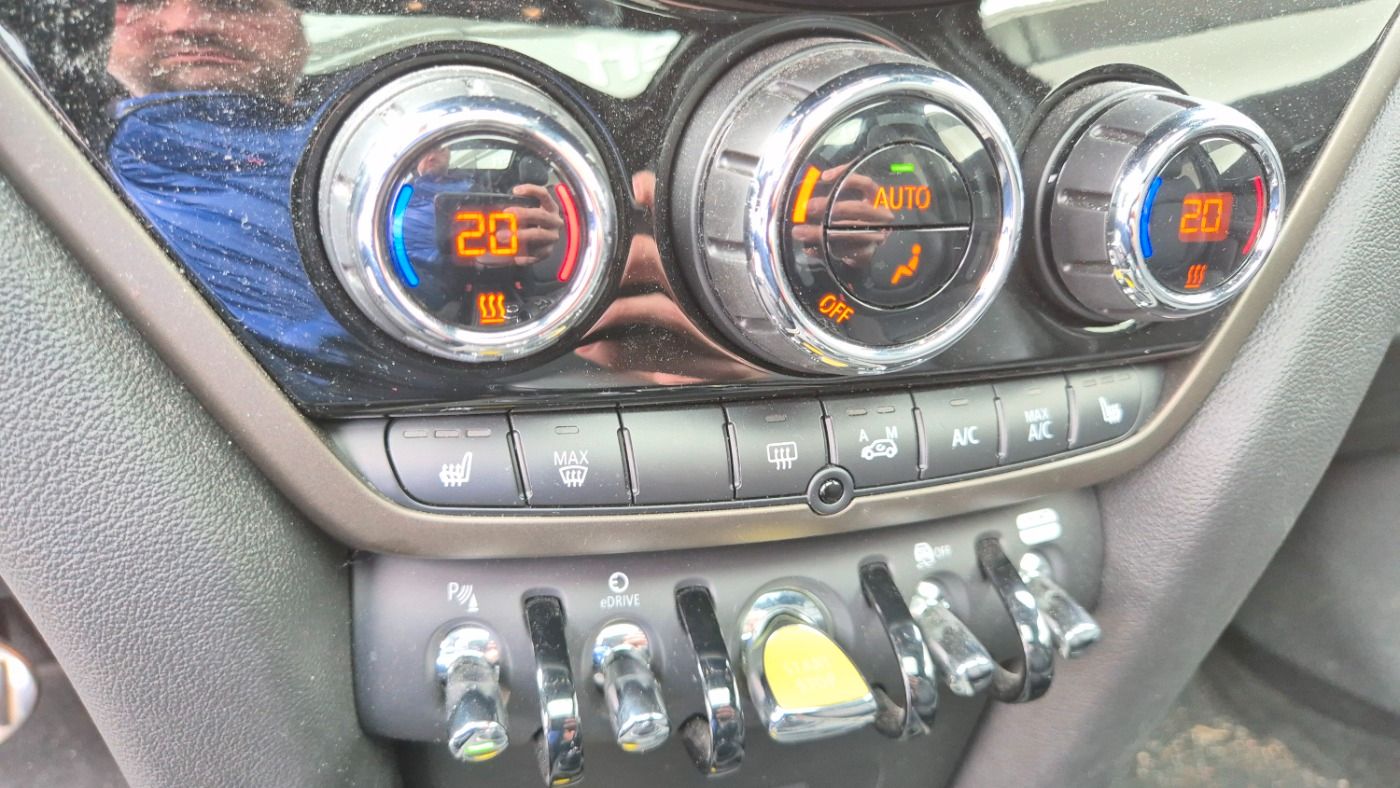 MINI Cooper SE ALL4 Countryman - Samsaru's Car Outlet