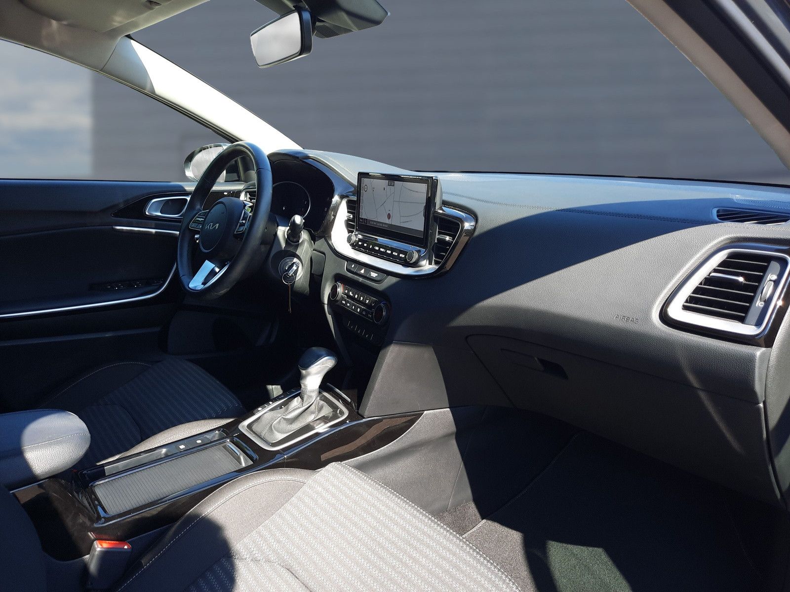 Kia Ceed 1.5 T-GDI Vision - Samsaru's Car Outlet