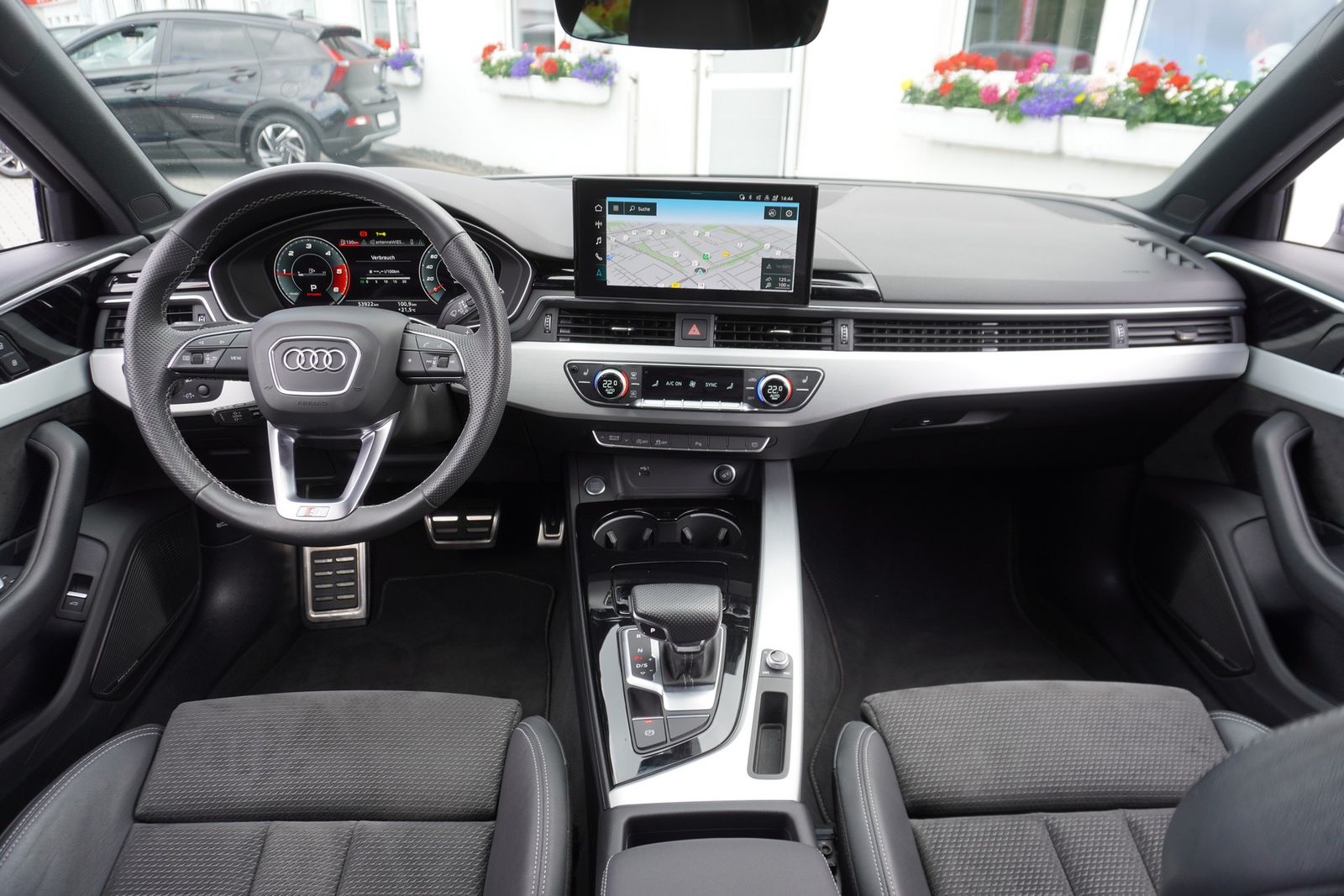 Audi A4 Avant 40 TDI S-Tronic S-Line - Samsaru's Car Outlet