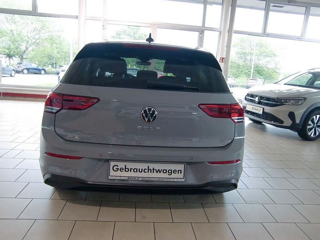 Volkswagen Golf VIII 1.5 TSI Life - Samsaru's Car Outlet