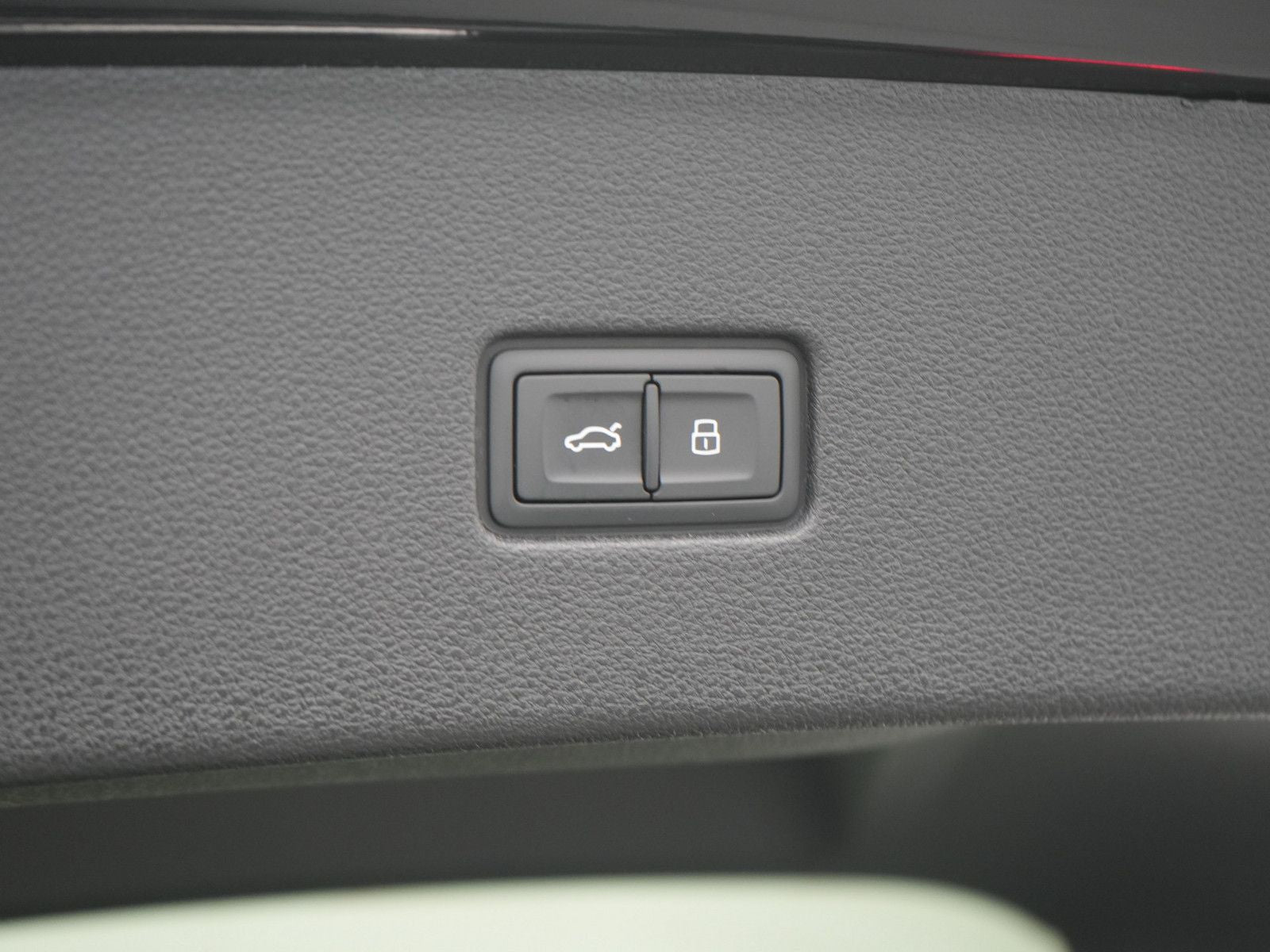 Audi Q8 S line business LASER B&O STANDHZ LEDER-RAUTE