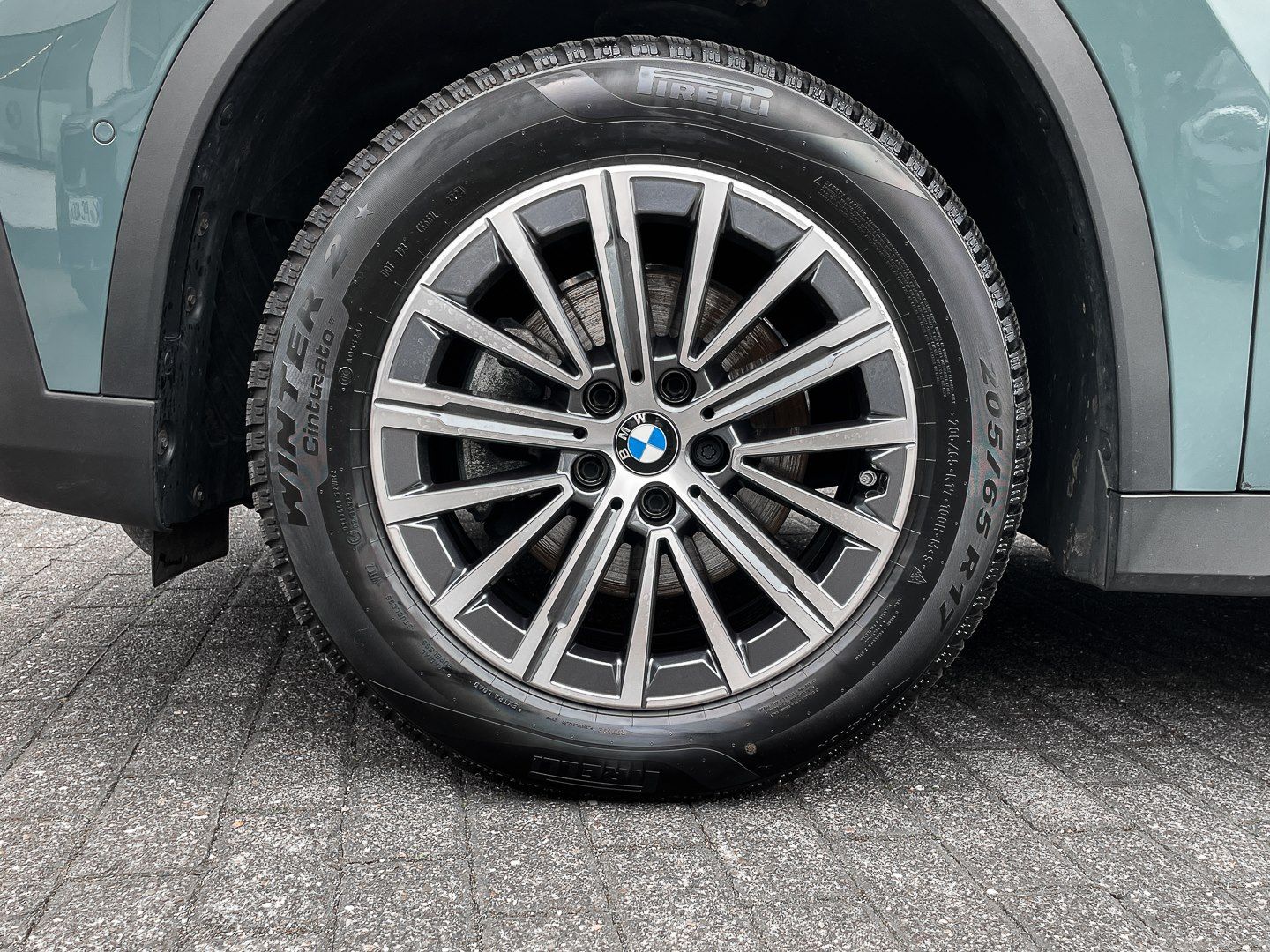 BMW X1 xDrive20d - Samsaru's Car Outlet
