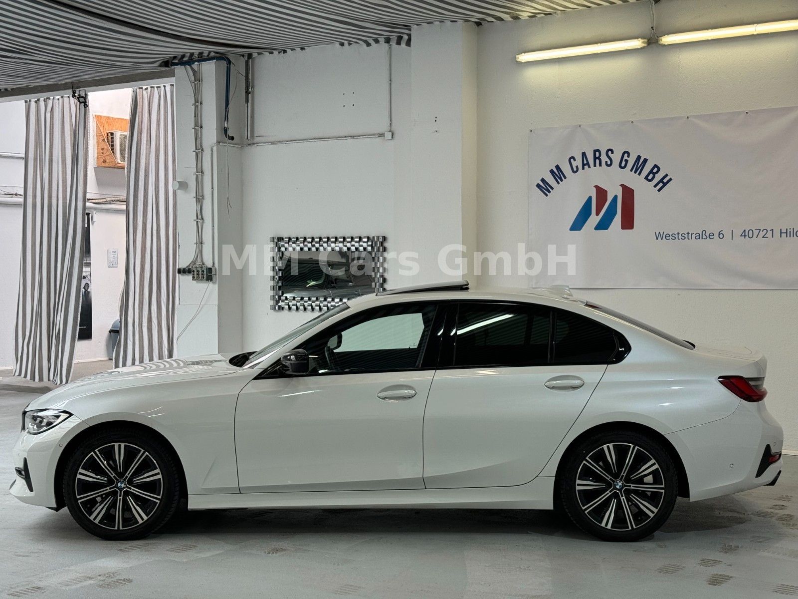 BMW 320d Sport Line - Samsaru's Car Outlet