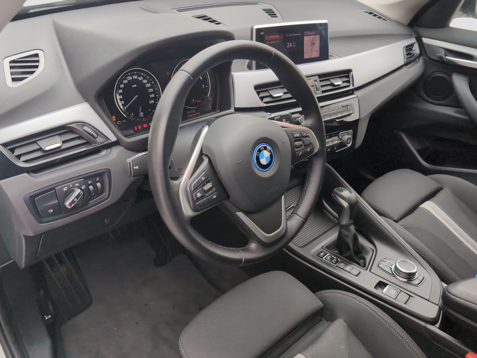 BMW X1 xDrive25e - Samsaru's Car Outlet