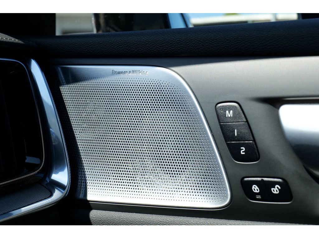 Volvo S60 Lim. T8 Ultimate Dark Recharge Plug-In Hybri
