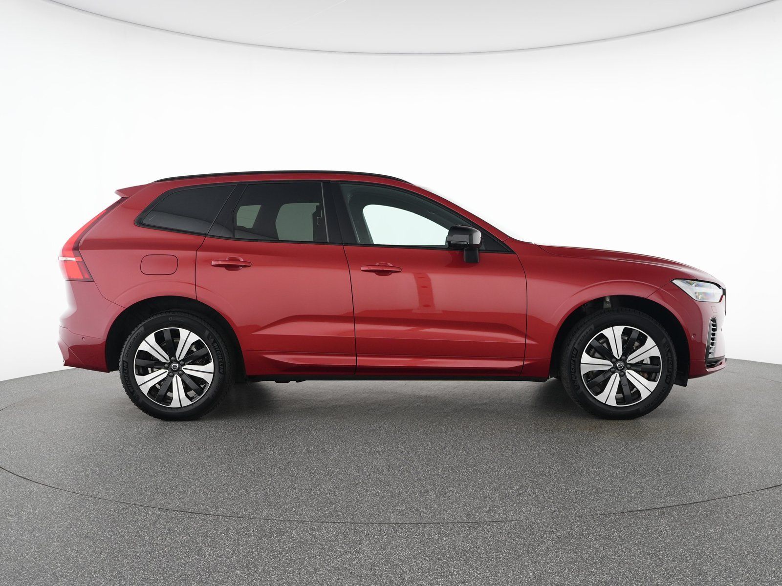 Volvo XC60 T8 Recharge AWD Geartronic Plus Dark
