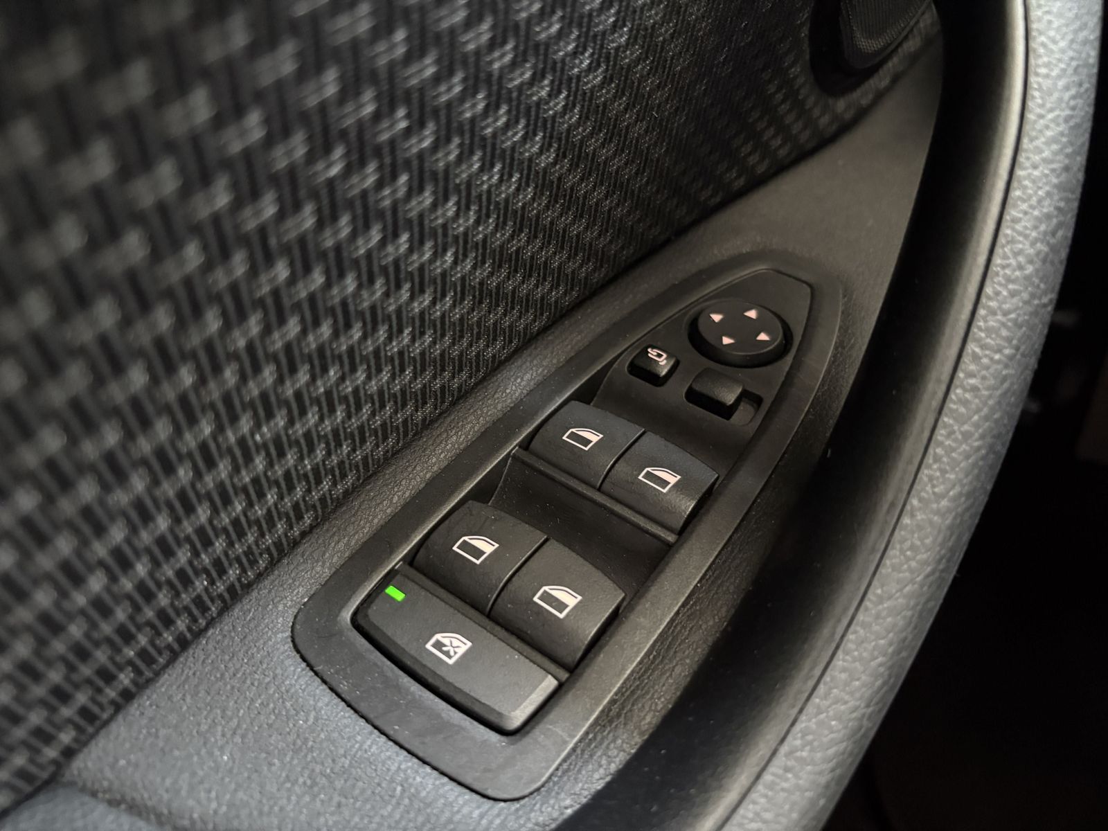 BMW X1 xDrive25e Advantage - Samsaru's Car Outlet