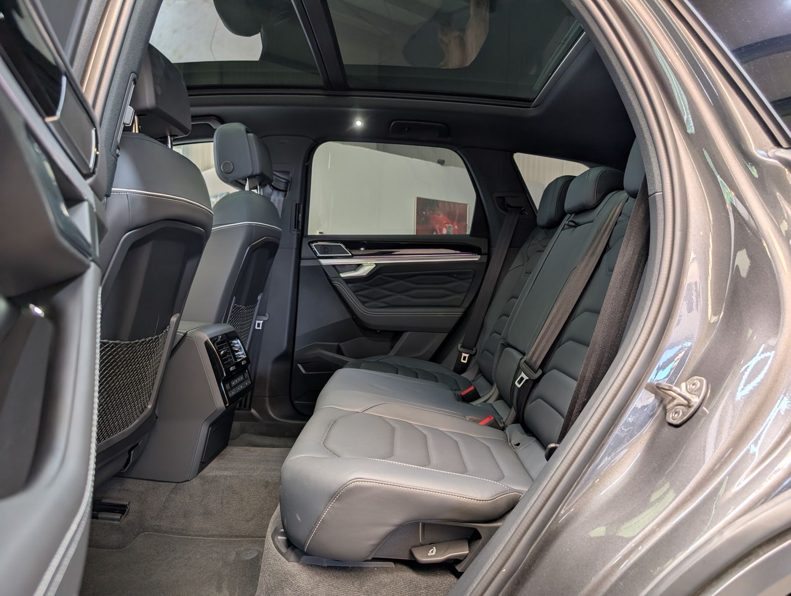 Volkswagen Touareg 3.0TDI 4M R-Line VOLL Black 22" UPE 114T