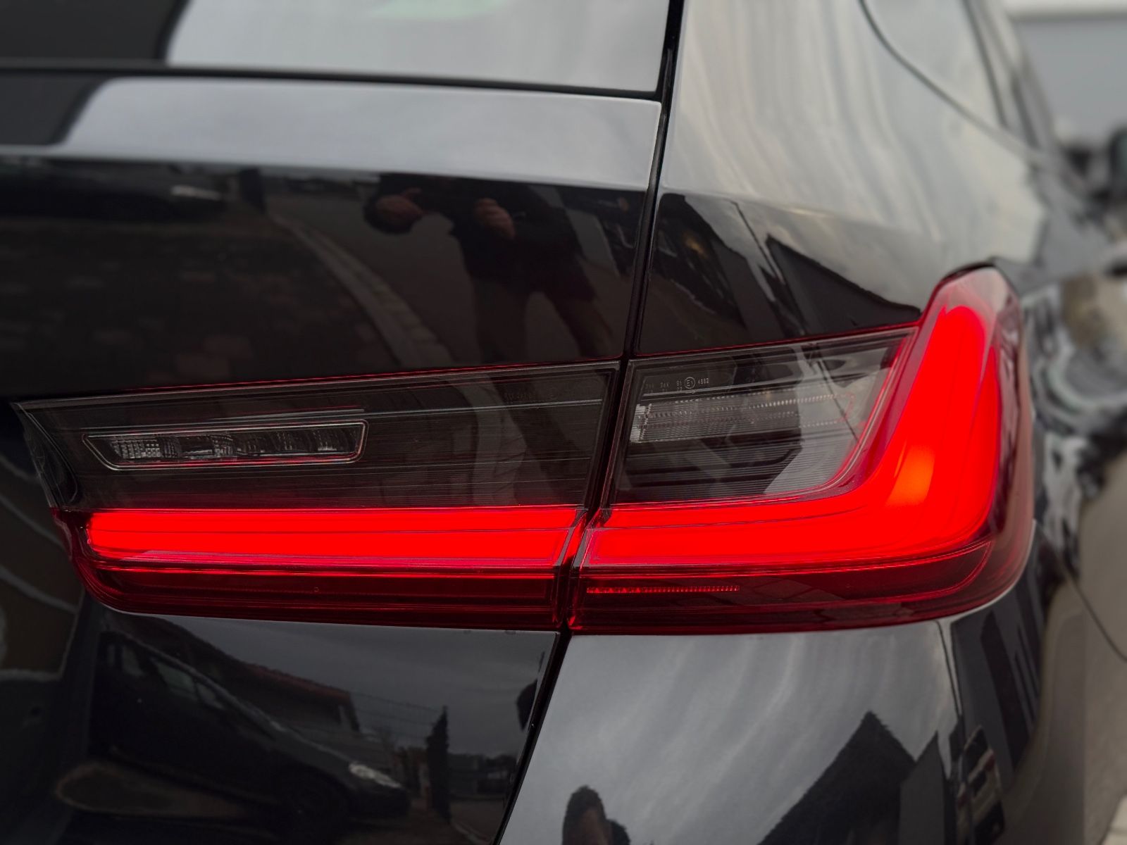 BMW 320 d xDrive - Samsaru's Car Outlet