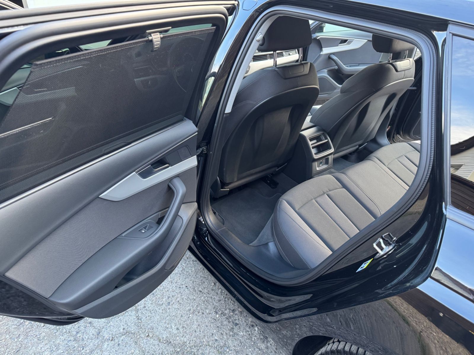 Audi A4 Avant 35 TDI - Samsaru's Car Outlet