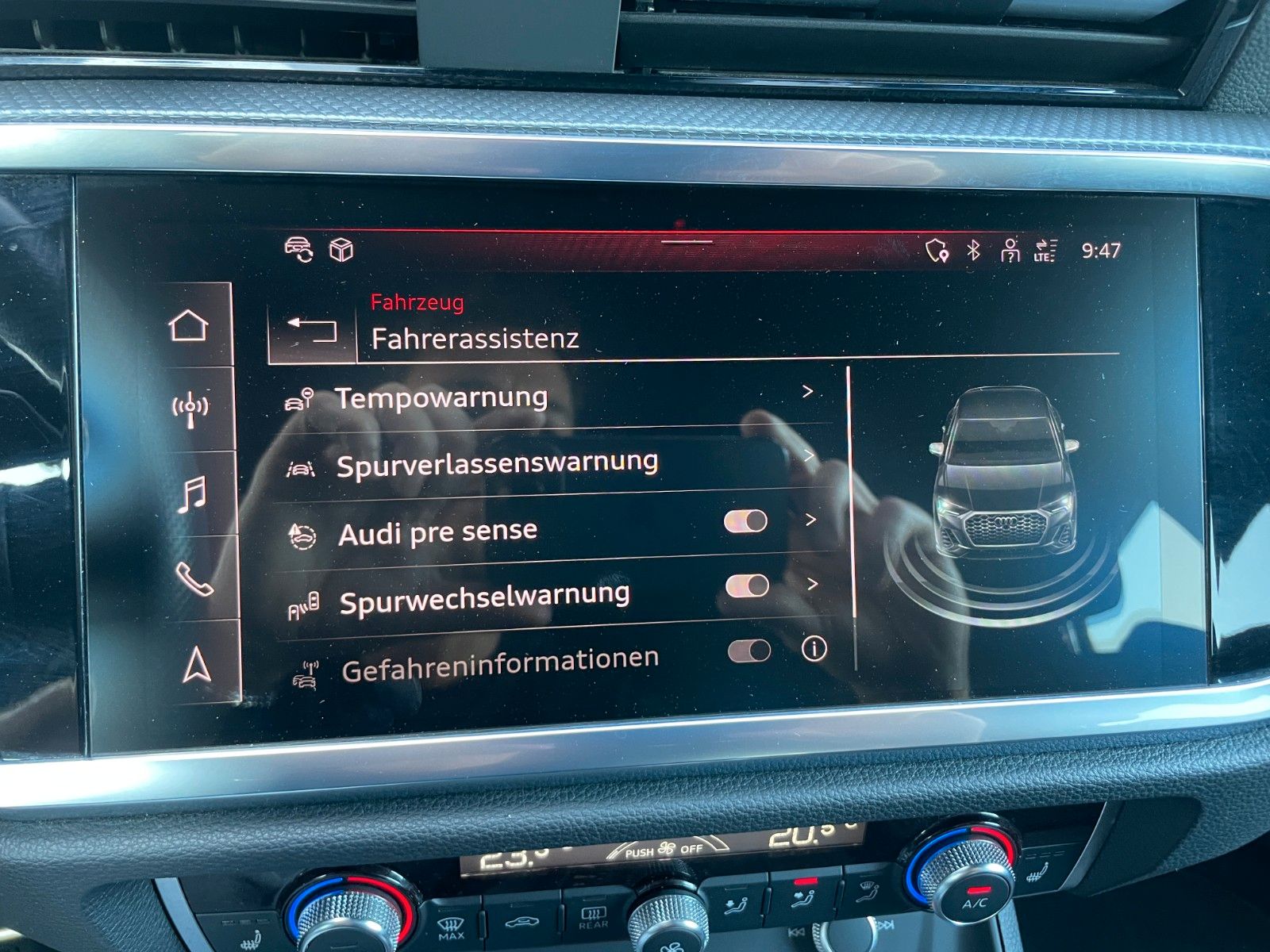 Audi Q3 Sportback 2,0TFSI quattro Sline Black - Samsaru's Car Outlet