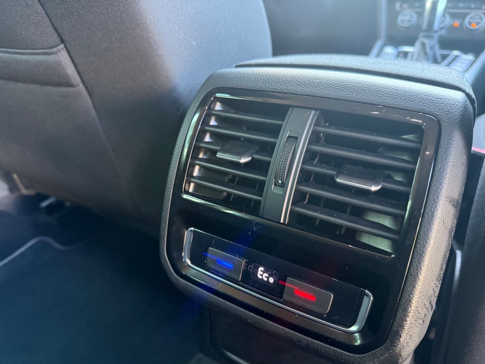 Volkswagen Passat Variant GTE - Samsaru's Car Outlet