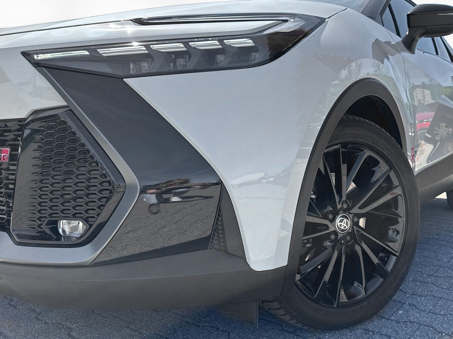 Toyota C-HR 2.0 Plug-In Hybrid GR SPORT +Navi +LED +Kam