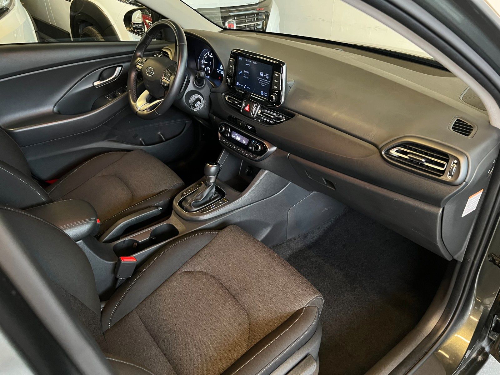 Hyundai i30 Trend T-GDI - Samsaru's Car Outlet