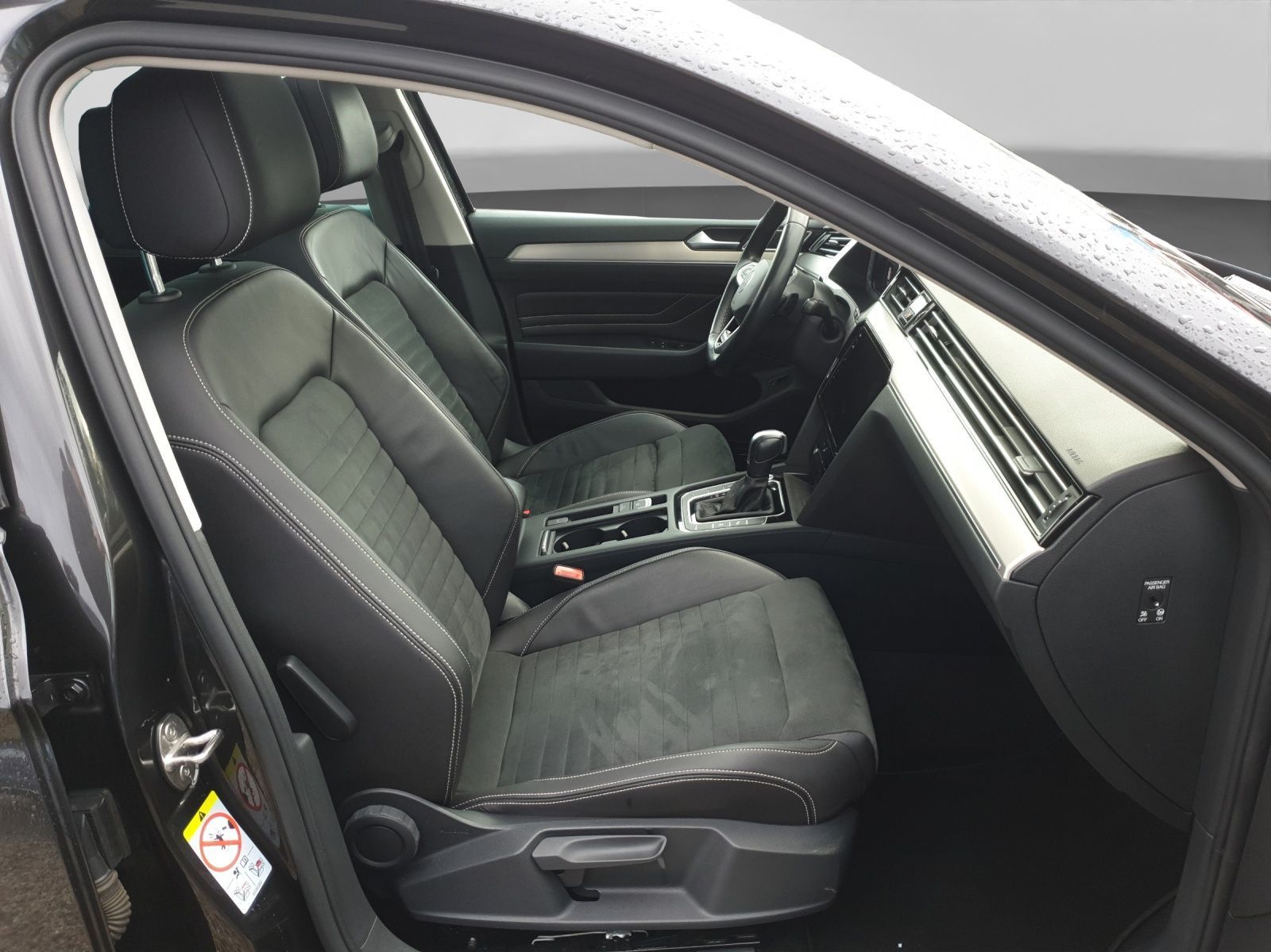 Volkswagen Passat Variant 2.0 TDI DSG 4M ELEGANCE PANO AHK
