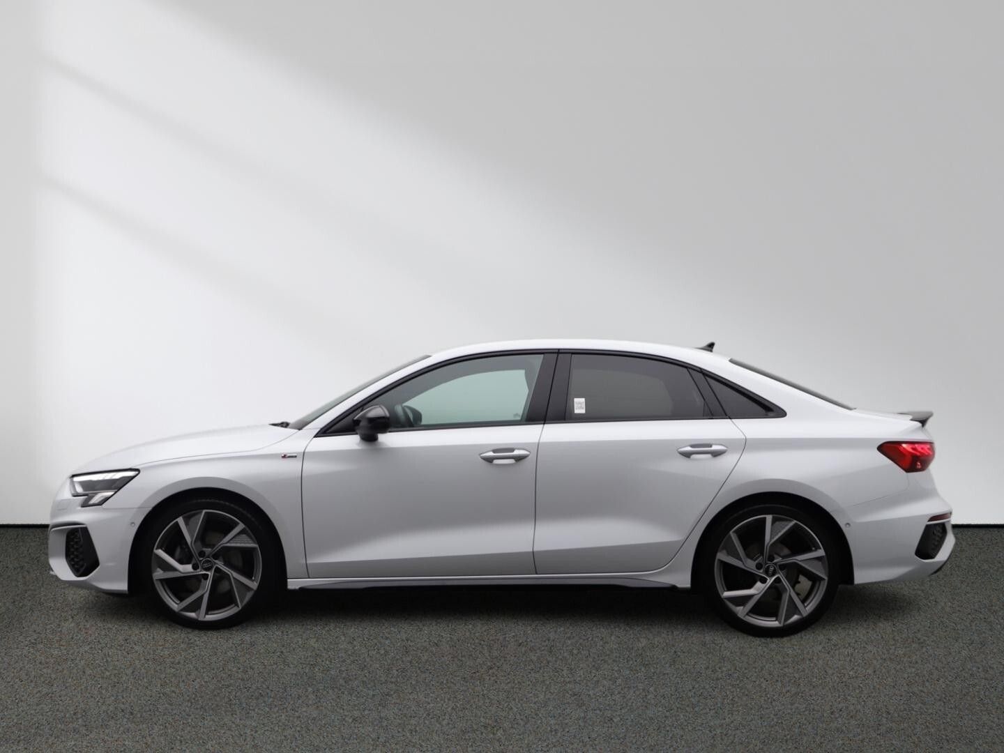 Audi A3 Limousine 35 TFSI S line MMI Navi LED