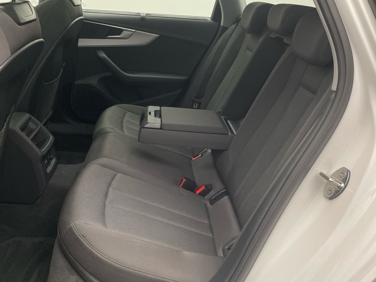 Audi A4 Avant 30 TDI Memory - Samsaru's Car Outlet