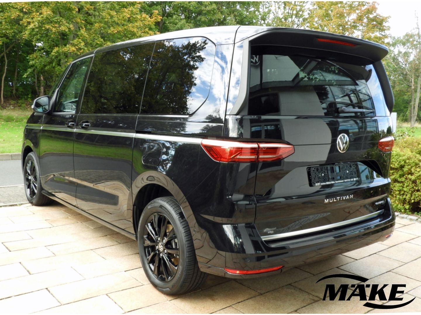 Volkswagen T7 Multivan Style 1.4eHybrid DSG - Samsaru's Car Outlet