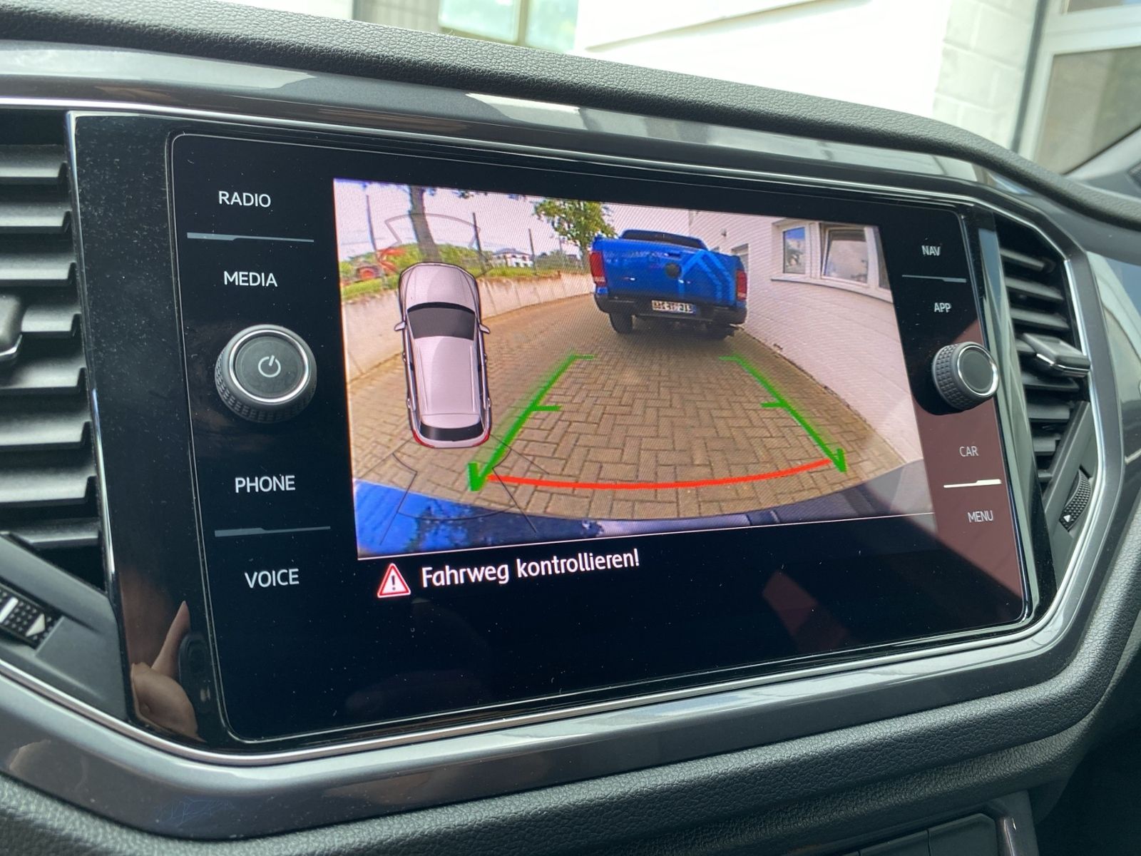 Volkswagen T-Roc 2.0 TSI 4Motion R-Line - Samsaru's Car Outlet