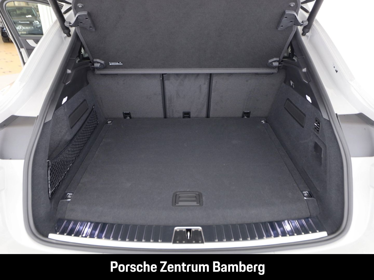 Porsche Cayenne E-Hybrid Co./ Matrix/ BOSE/ Sport Design
