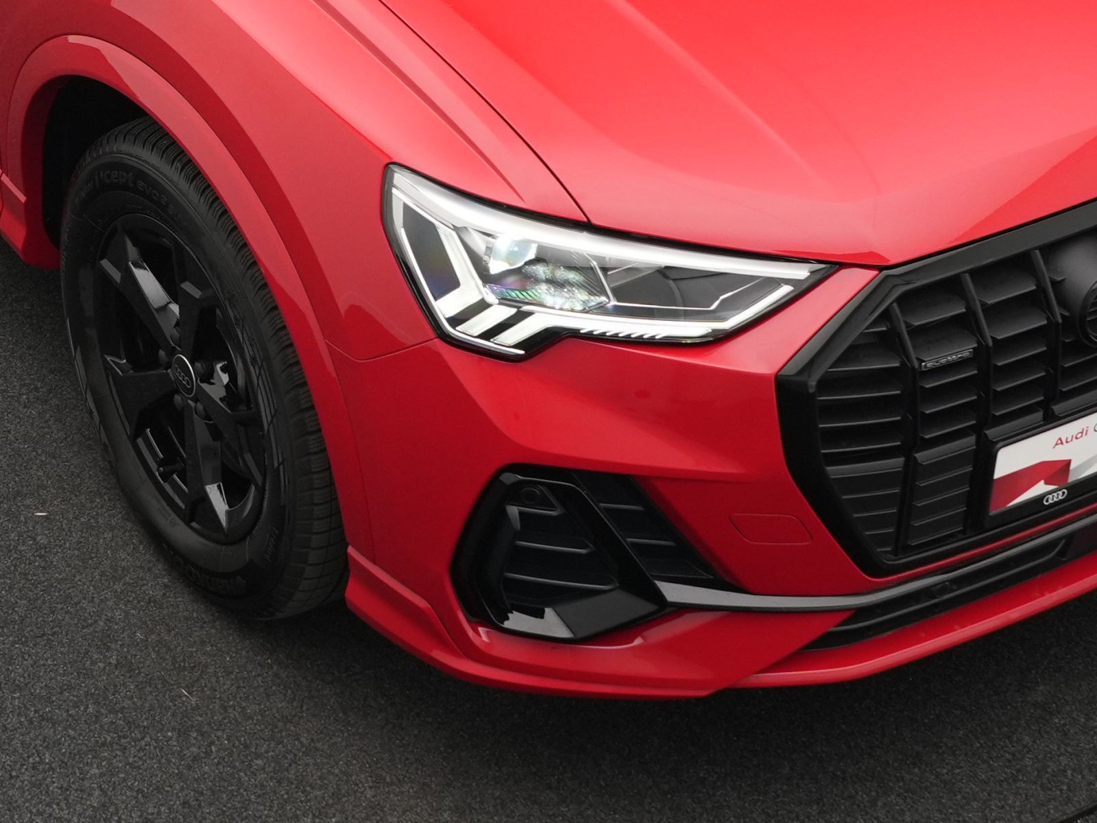 Audi Q3 S line 40 TFSI quattro S tr. *AHK*StdHZ*19''*
