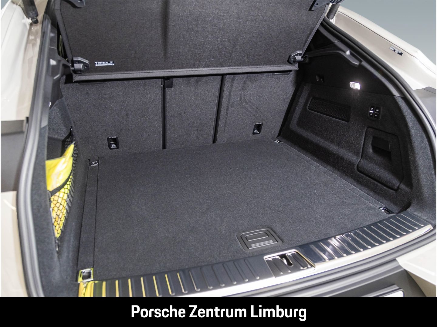 Porsche Cayenne S Coupe BOSE Luftfederung InnoDrive LED