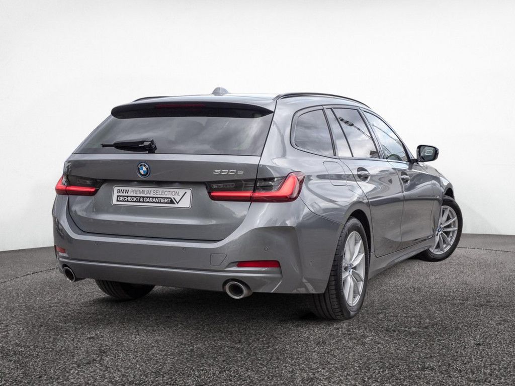 BMW 330e Touring - Samsaru's Car Outlet