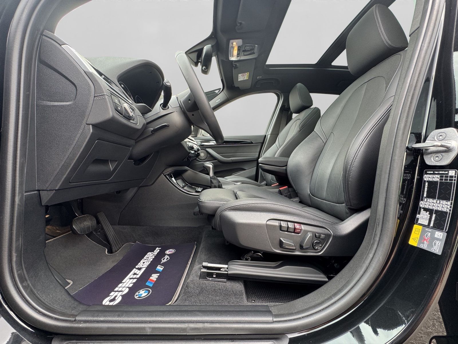 BMW X1 xDrive25e Sport Line - Samsaru's Car Outlet