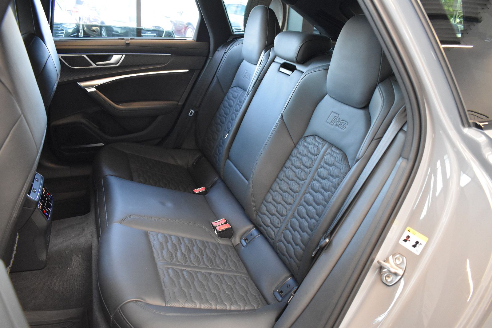 Audi RS6 Avant 4.0TFSI quattro Laser~Soft~B&O~ACC~22"