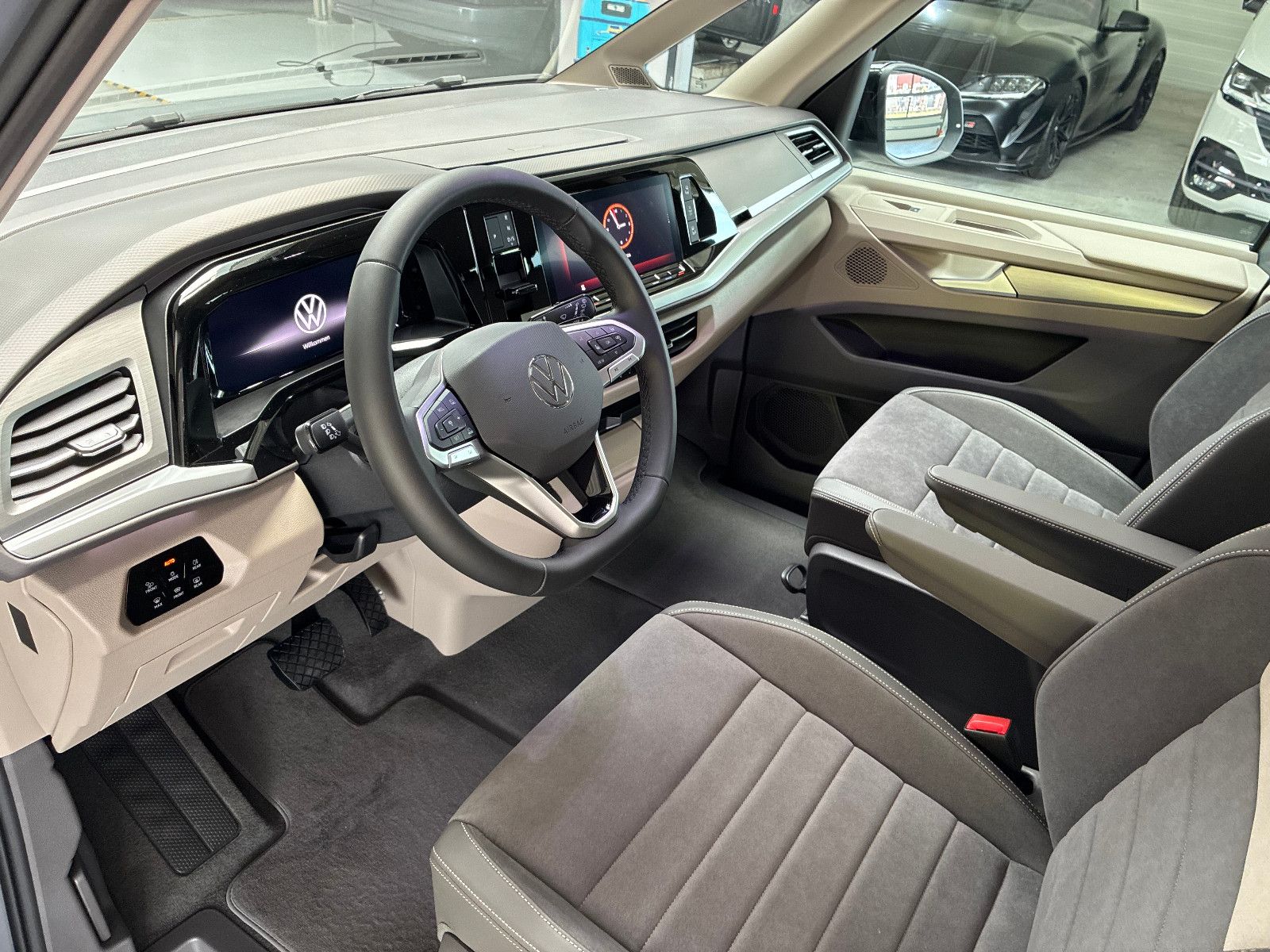 Volkswagen T7 Multivan Hybrid 4Mo Edition LÜ ABT 273PS+20"